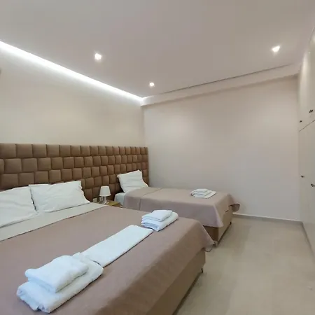 Achilles Apartment Sarande