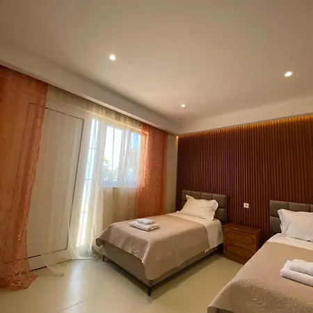 Achilles Apartment