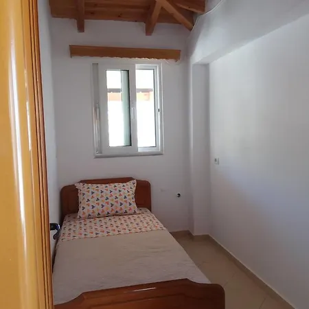 Achilles Apartment Sarande